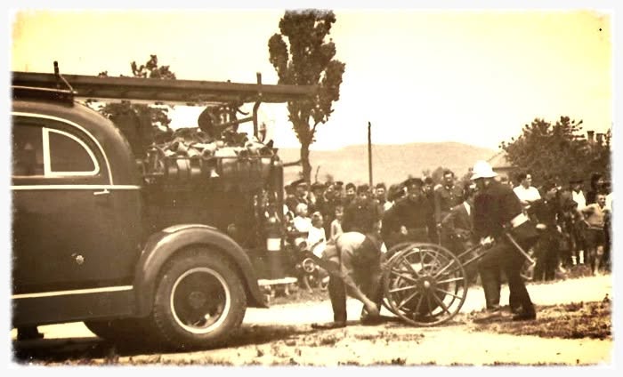 Vatrogasna vježba u Rudešu na Rudeškoj cesti 1950-ih  godina